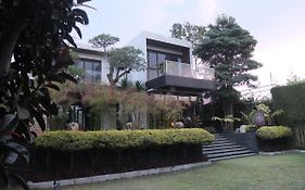 D Green Villa Lembang